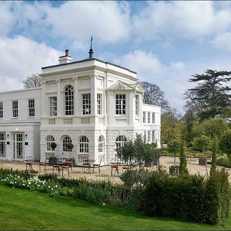 Hotel Monkey Island Estate Bray Exterior foto The former home of the 1st Baron Ashbourne, at 100 Eaton Hall, Eaton Hall, Cheshire