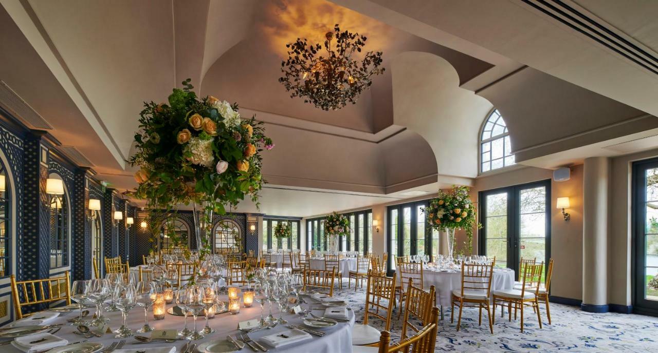 Hotel Monkey Island Estate Bray Exterior foto The Long Room at The Belfry