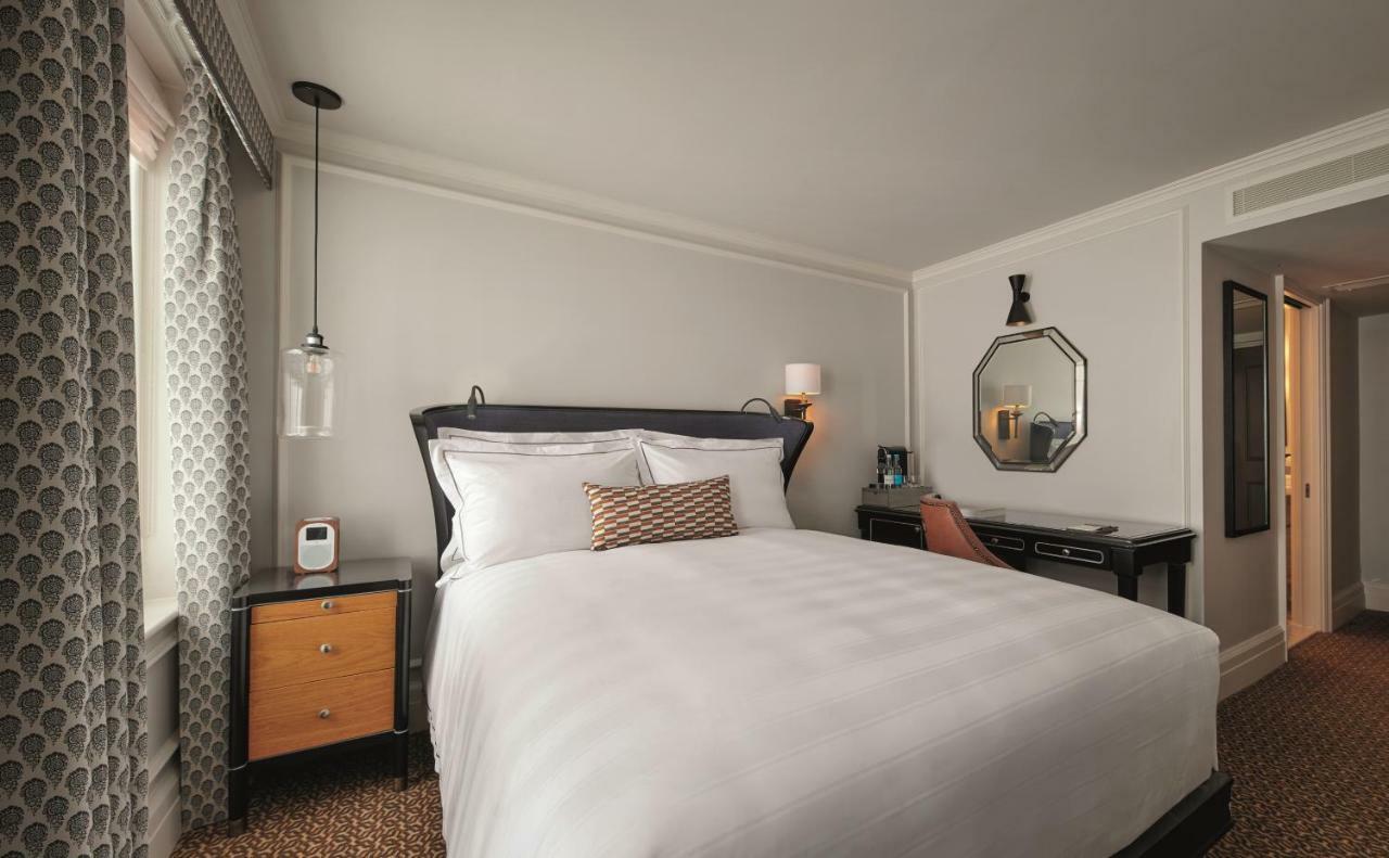 Hotel Monkey Island Estate Bray Exterior foto A guest room at the Hotel Commonwealth