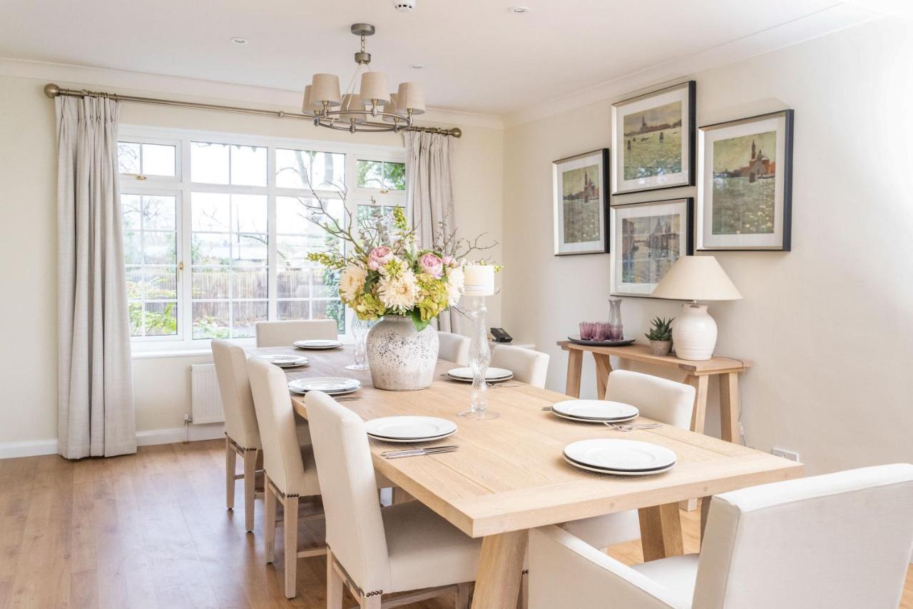 Hotel Monkey Island Estate Bray Exterior foto Dining room